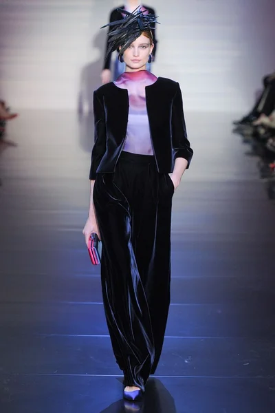 Look 30